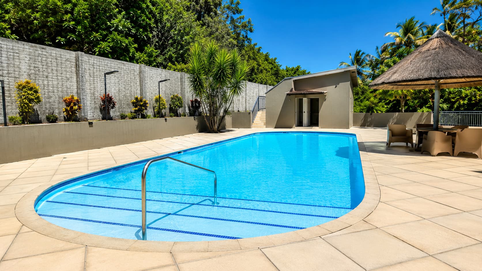 Campsite swimming pool beside a Beachfront stand