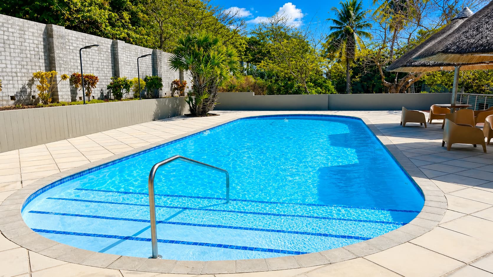 Campsite swimming pool near the Premium stands